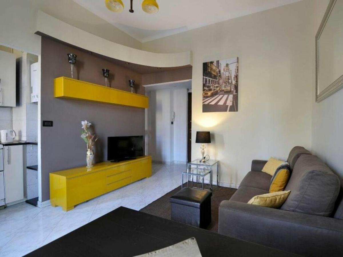 Fulvio Testi Apartment