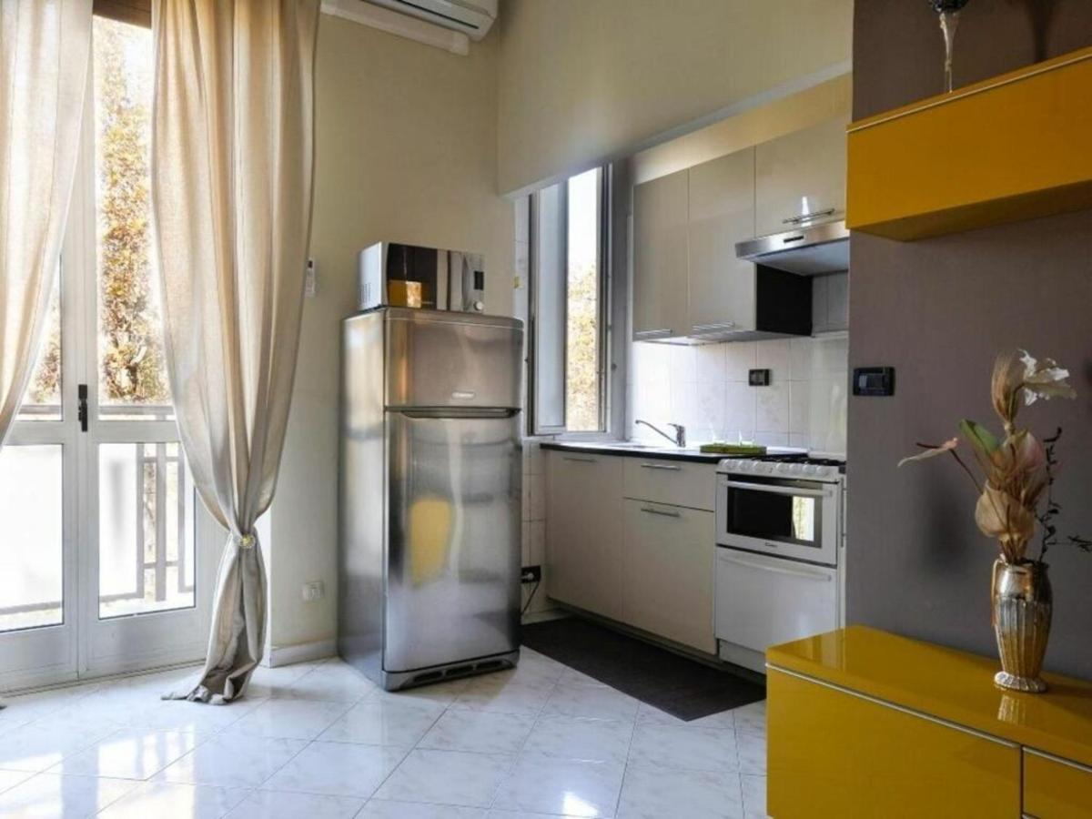 Apartment Fulvio Testi Mailand